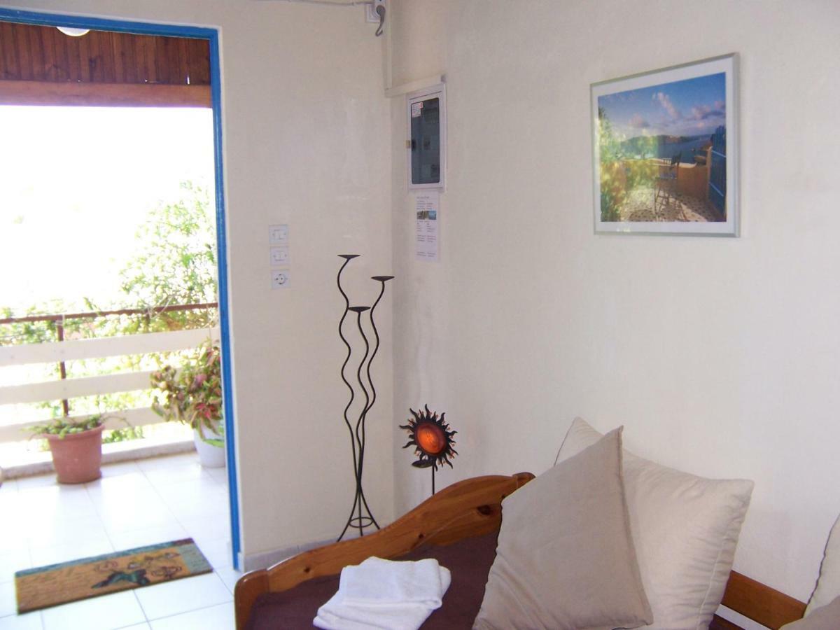 Maria'S Haus In Artemida Apartment Luaran gambar